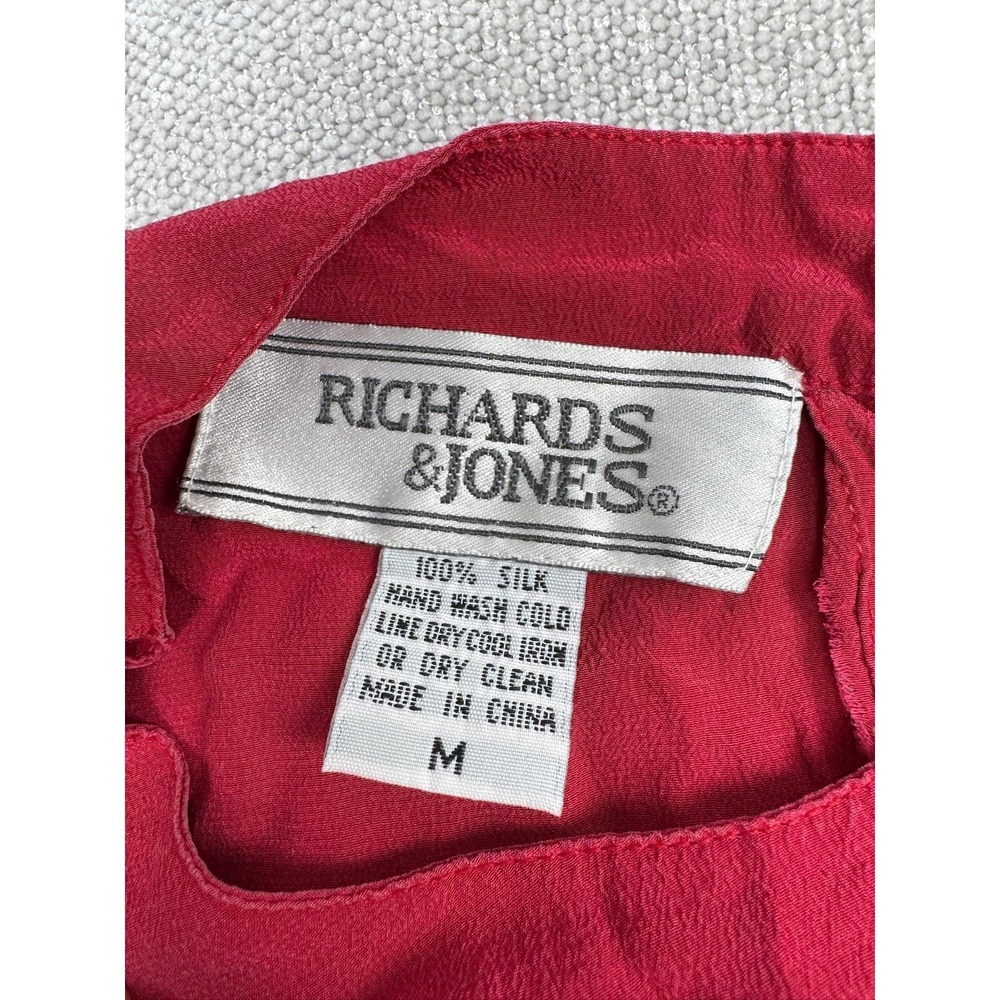 Richards & Jones Blouse Womens Medium Red Silk V Neck Short Sleeve Basic Top - Picture 3 of 5